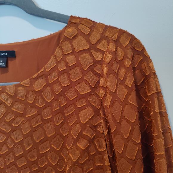 Alfani Plus Sz 1X Burnt Orange Burn Out Animal Print Bubble Hem Top Flare Sleeve - Picture 2 of 6